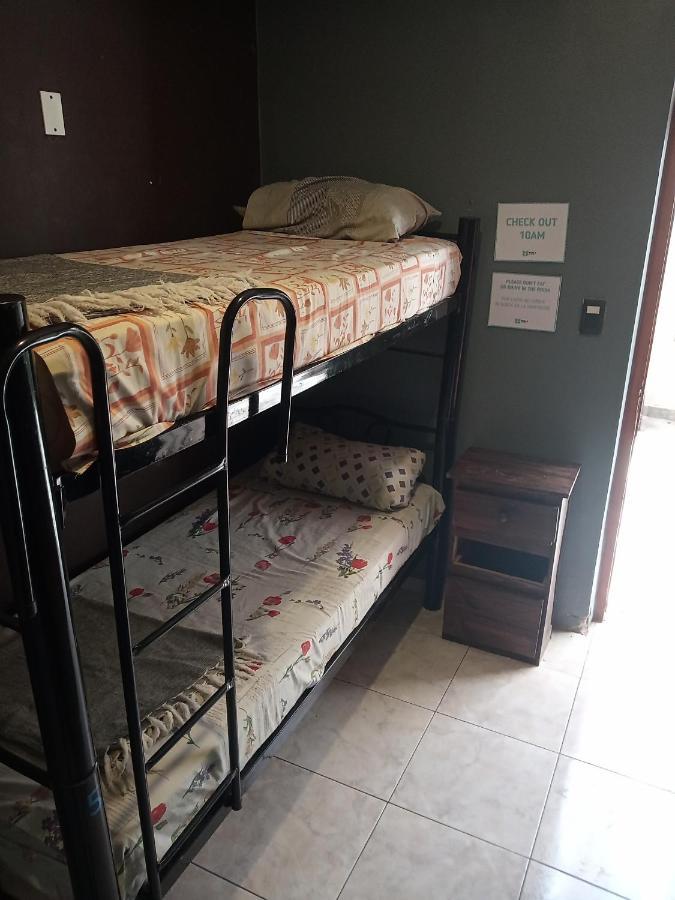 ميندوزا Koala Hostel الغرفة الصورة